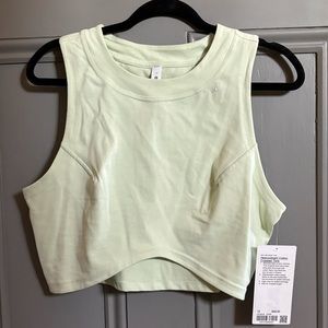 Lululemon cropped tank